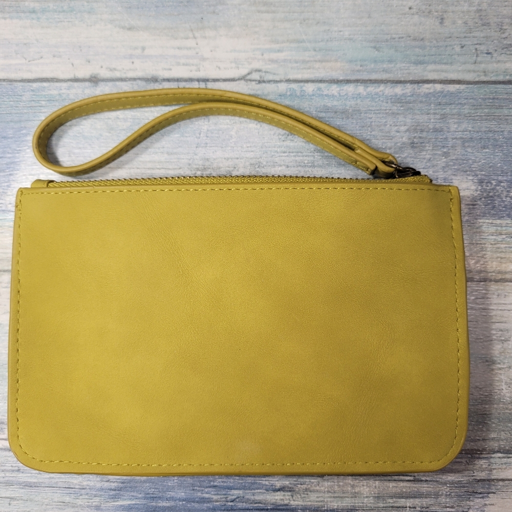 Universal Thread Wristlet Clutch. - Picture 2 of 8